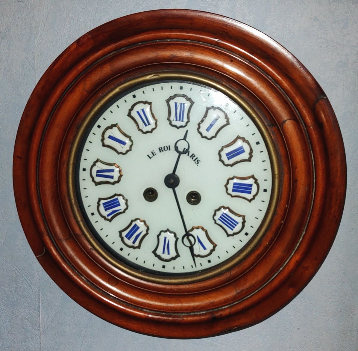 Старинные настенные часы Le Roi A Paris