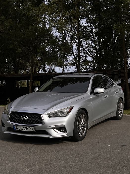 Продам Infinity Q50 Luxe 2018 от хозяина.