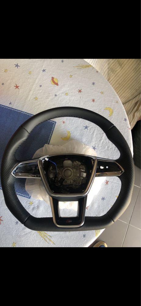 Volante flat novo audi a6, a7 c8 , e-tron