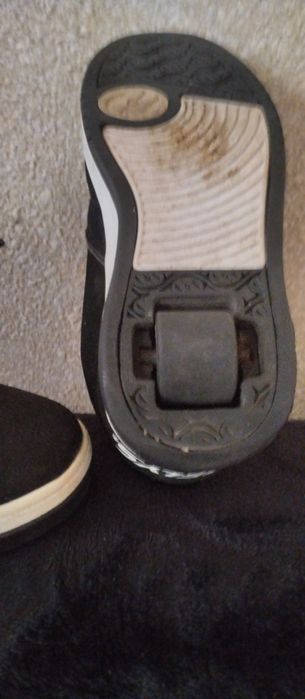 Heelys кросівки в гарному стані 32 розмір 19см