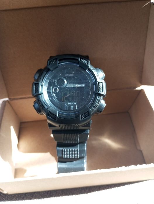 Спортивний  годинник HONHX в чорному кольорі з міцним , стійкий до впл
