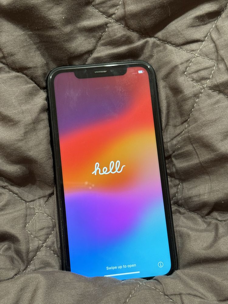 Продам Iphone XR 64 GB