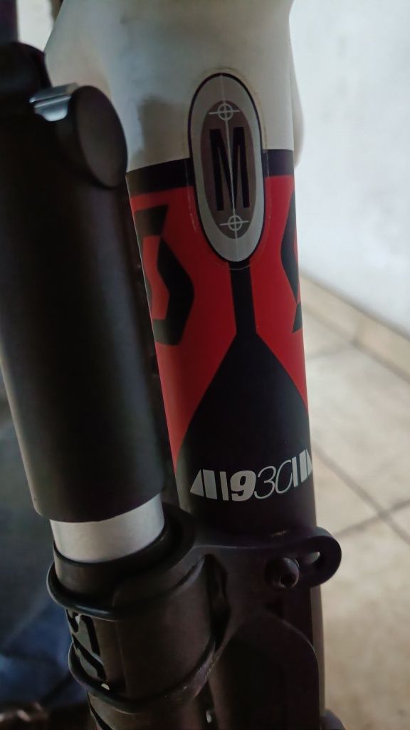 Bicicleta Scott Scale 930 carbono M