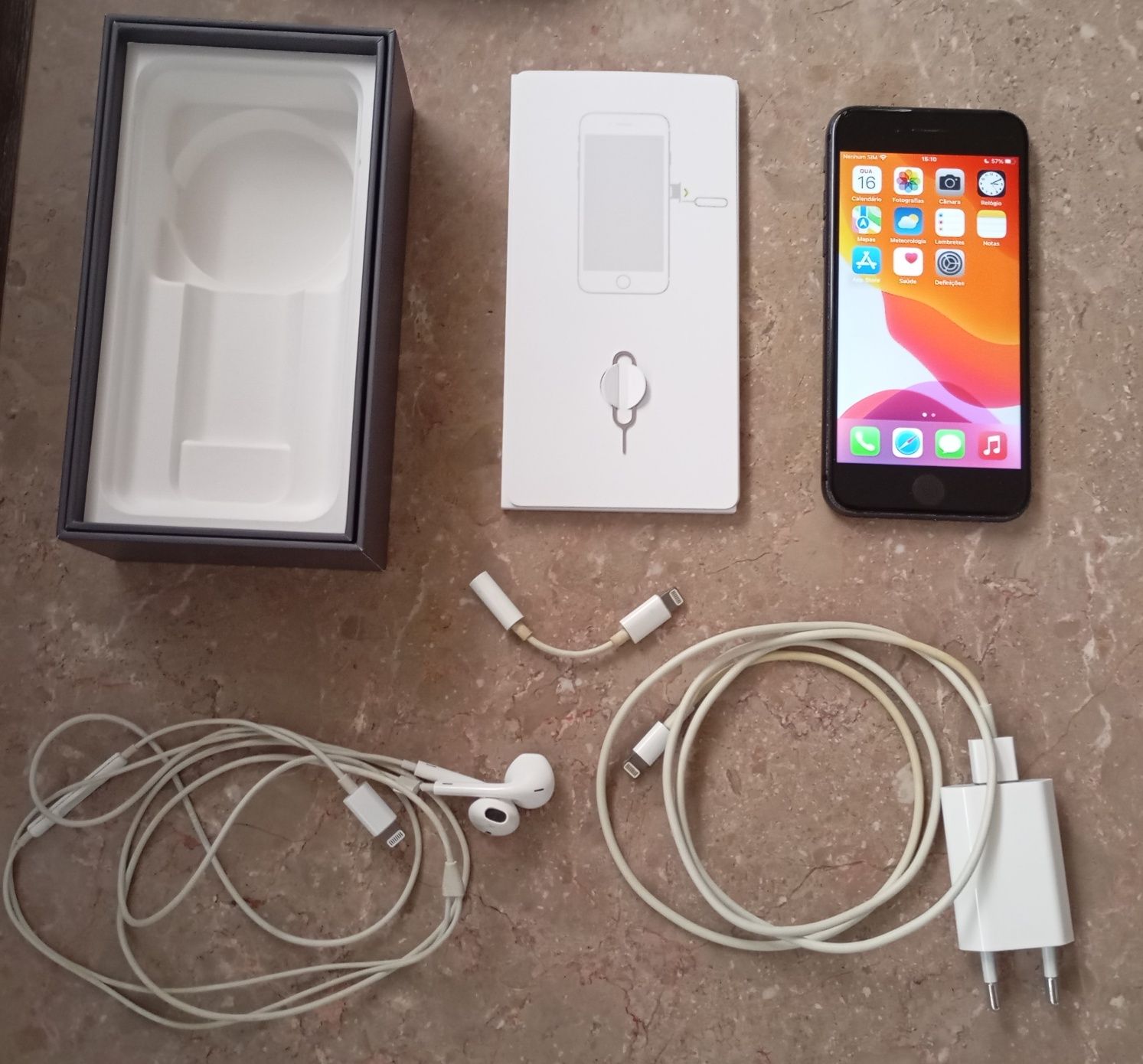 iPhone 8 64GB Cinzento