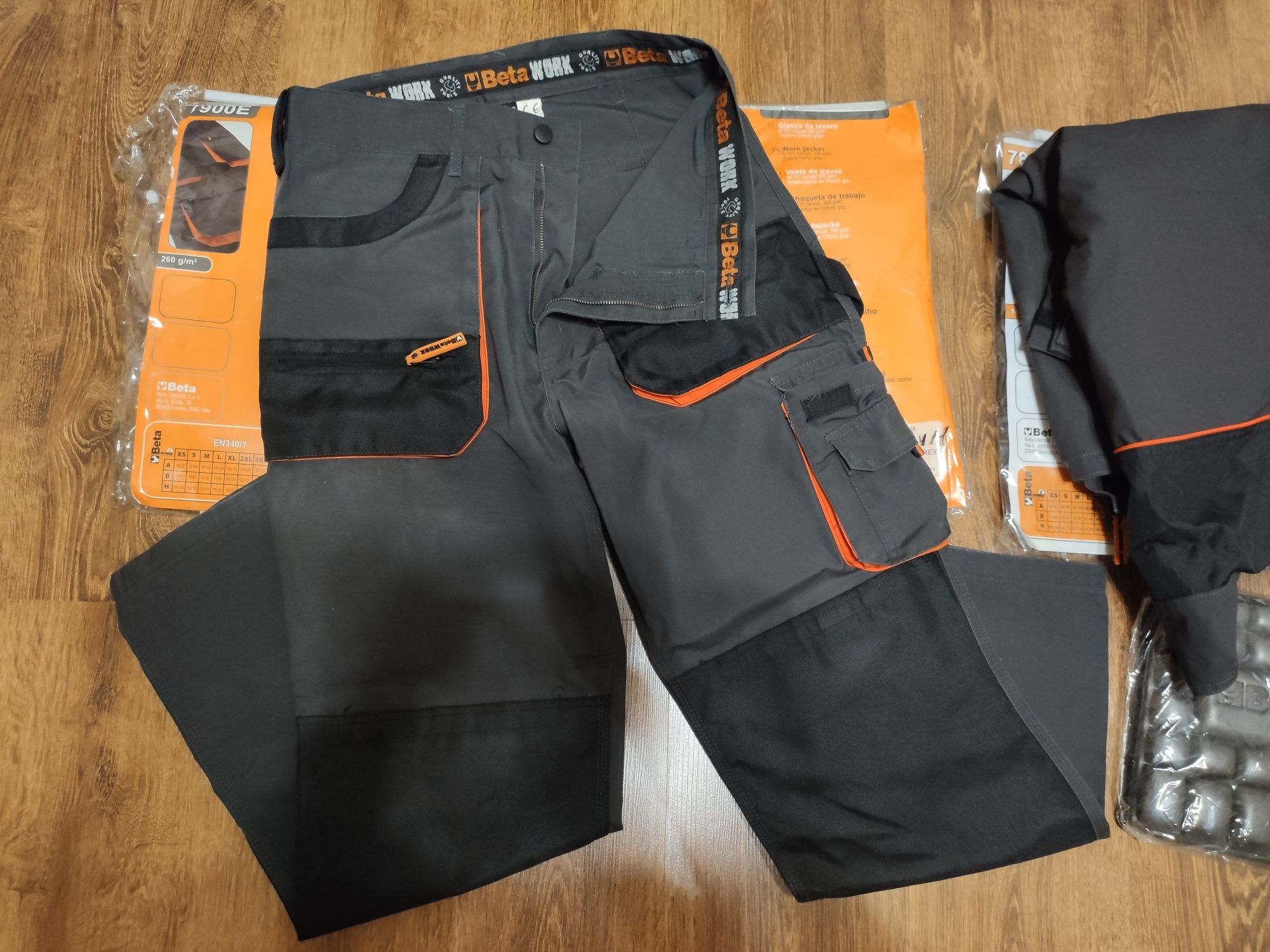 Spodnie Beta work 7900E 
Gramatura 260g/m2 
Rozmiar M nr  0902
Cena 85