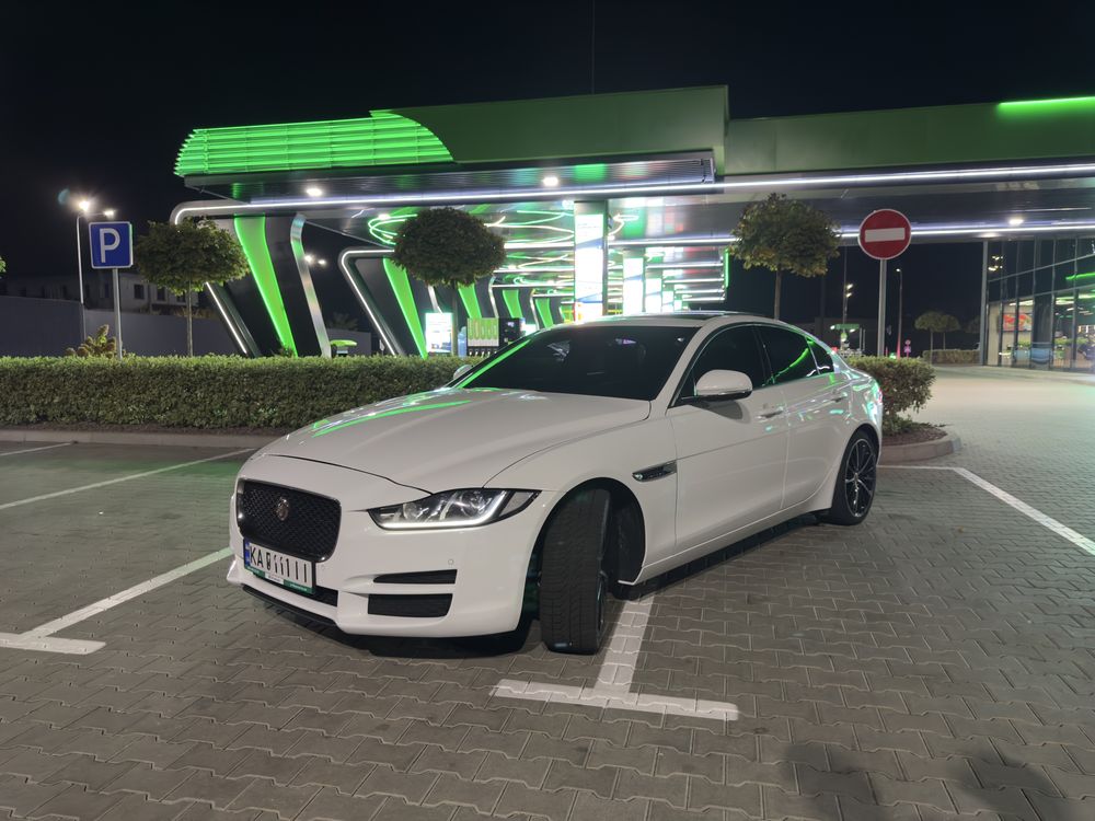 Jaguar XE 2.0D AWD 2016