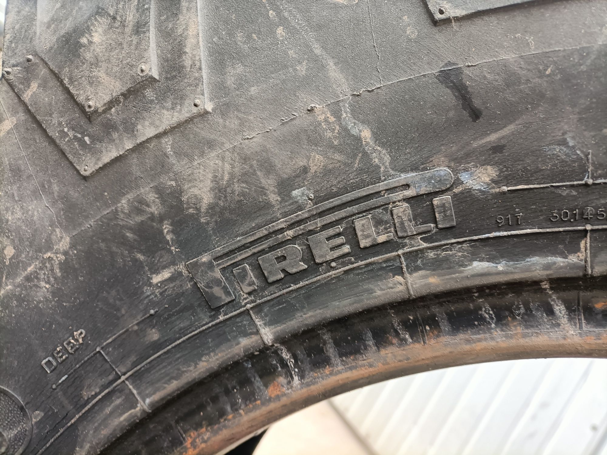 380/70/20 Pirelli radial.