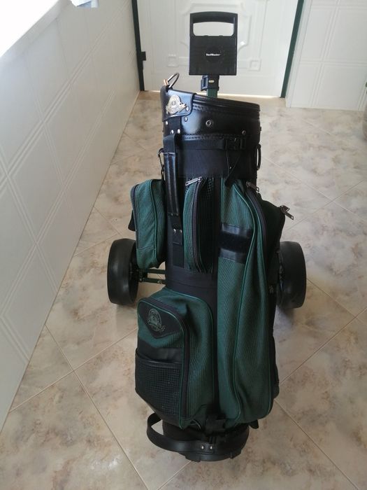 Vendo saco de golfe com tacos