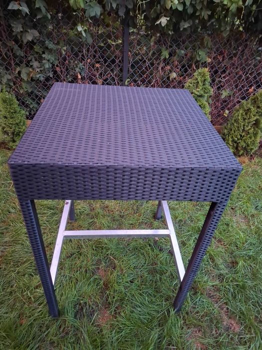 Stół ogrodowy z technorattanu