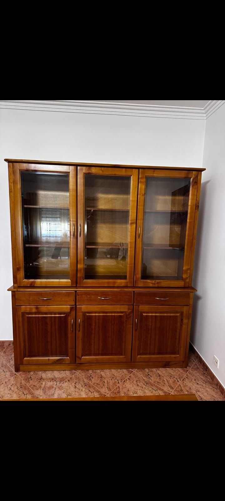 Móvel de sala de jantar + TV
