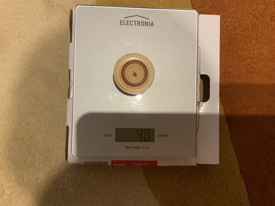 Antigo e raro jogo de damas com as peças em matéria nobre total de 26