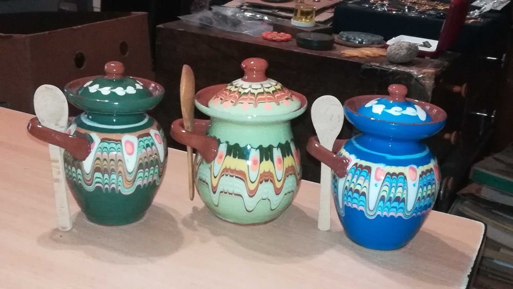 Stara ceramika Bułgarska z Trojana dzbanuszki PRL       M