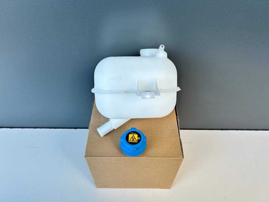 Розширювальний розширительний бачок Fiat Doblo Фіат Добло кришка