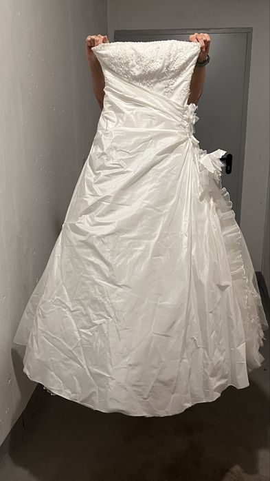 Suknia ślubna r. 36