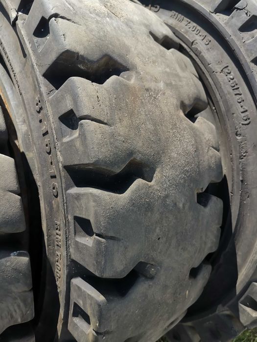 225/75-15 wózek widłowy pełne koła felgi 8.15r15 opony