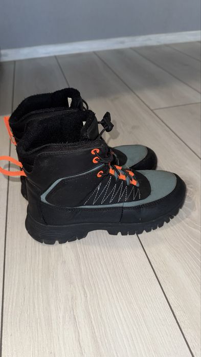 Черевики 36 розмір rezerved