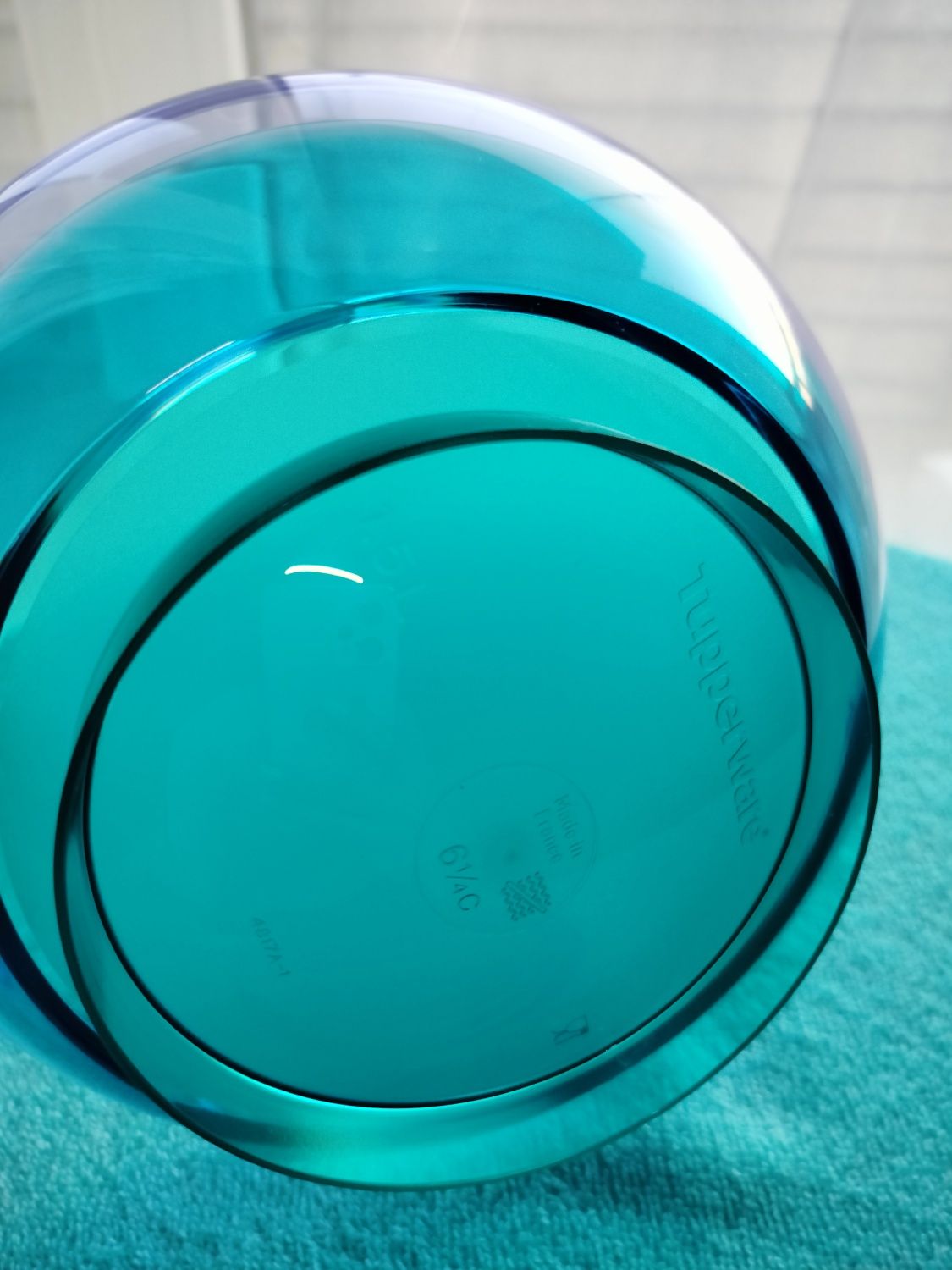 Pojemnik elegancja salaterka półmisek Tupperware 1,5 litra