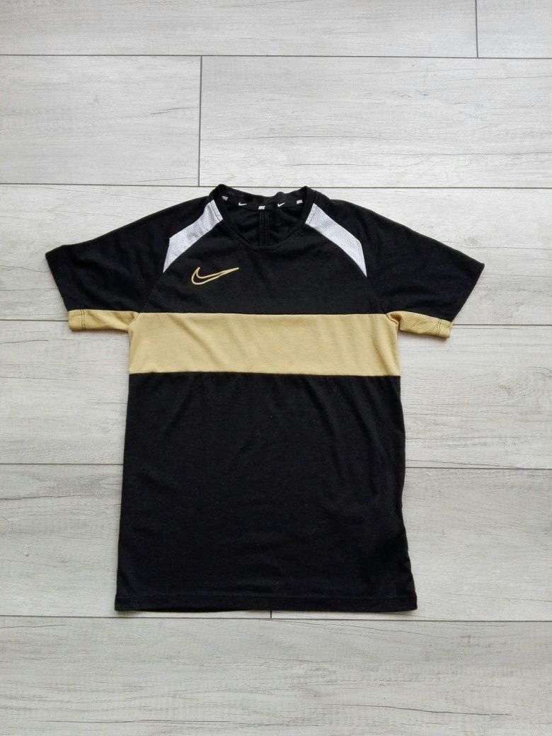 Nike oryginalny t-shirt koszulka rozm 140