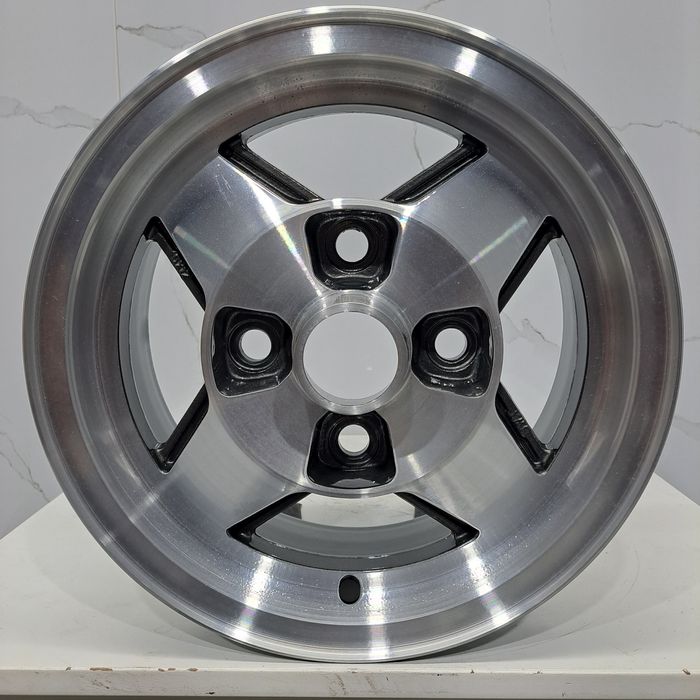 Jantes 12" Datsun Toyota 4x114.3