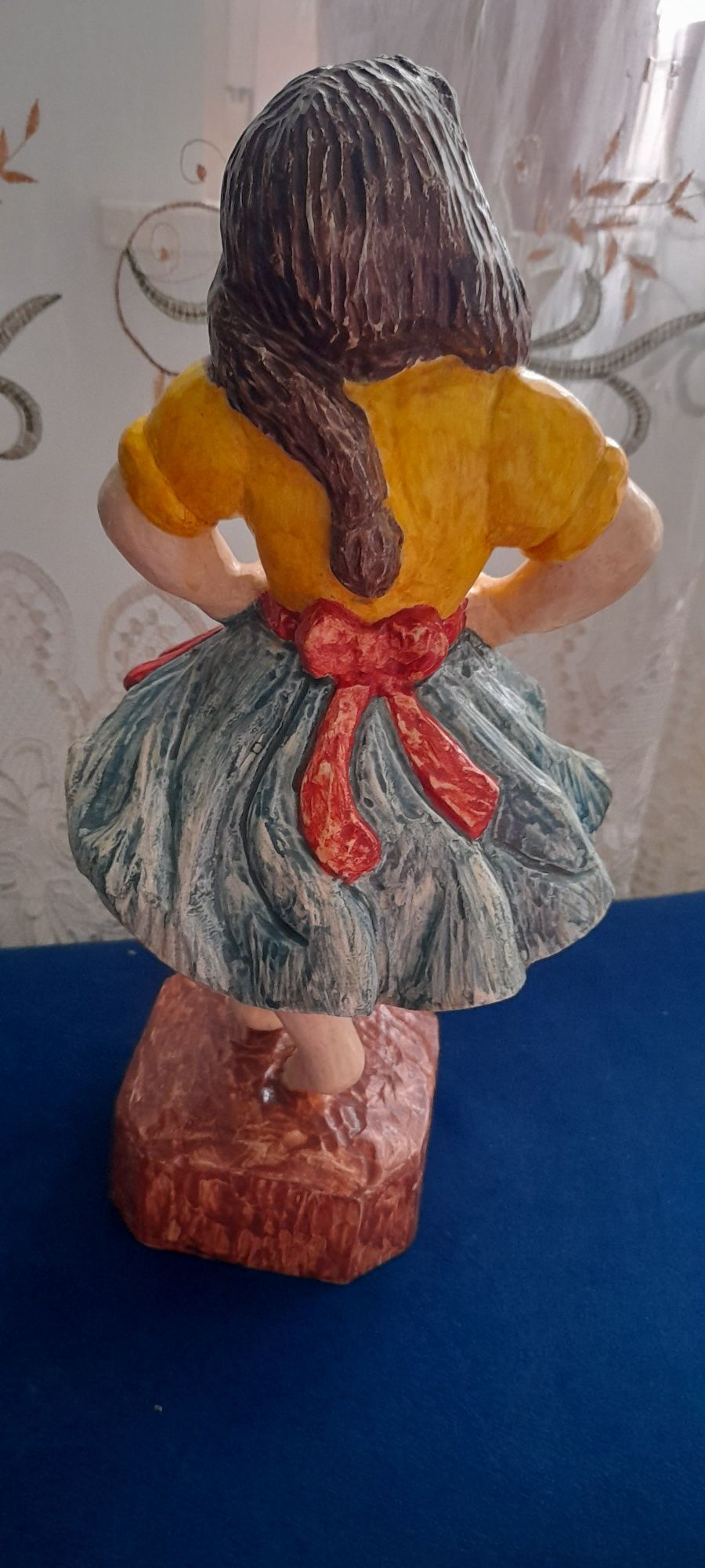 Piękna, malowana figurka gipsowa, vintage