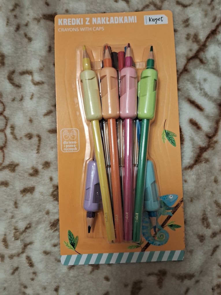 Кольорові олівці з гумовими накладками