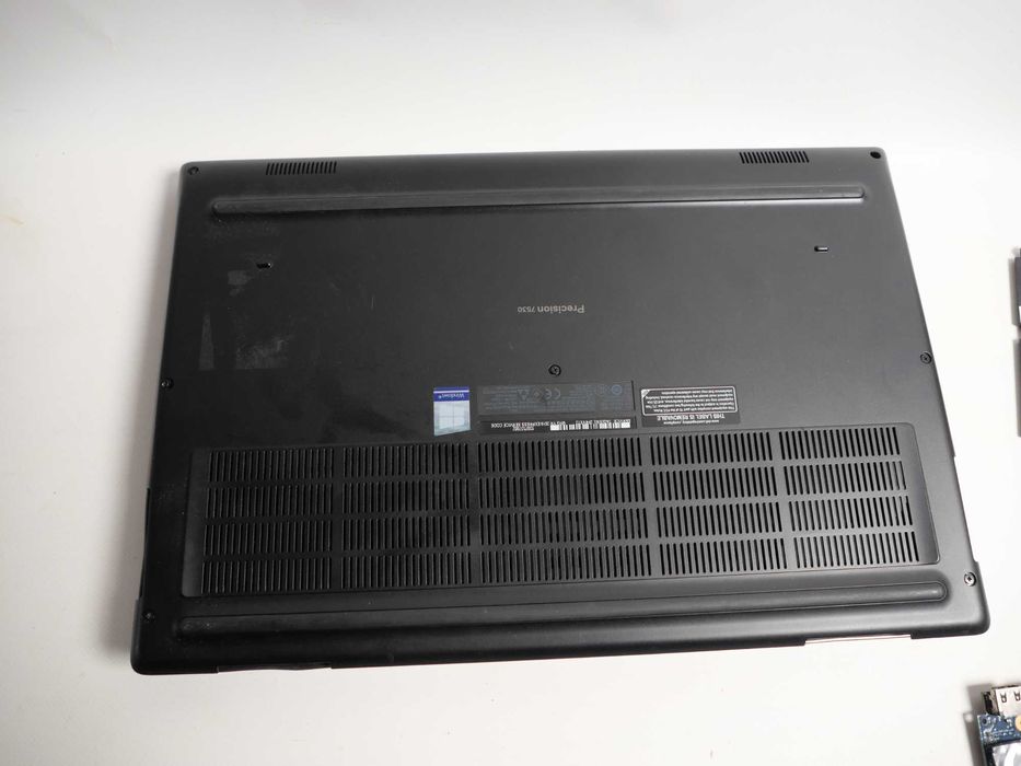 Комплектуючі до ноутбука робочої станції Dell Precision 7530 запчасти