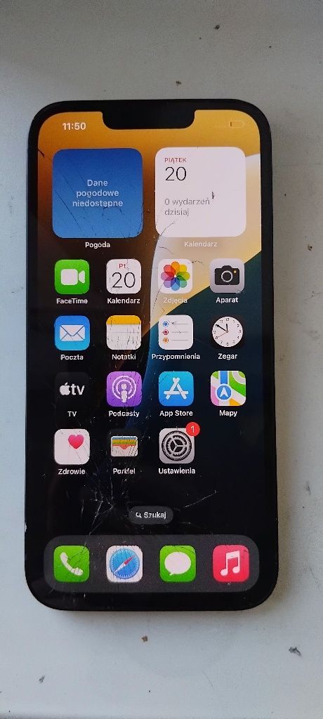 IPhone 13 uszkodzony 
Rozbity ekran i problem z naładowaniem baterii
T