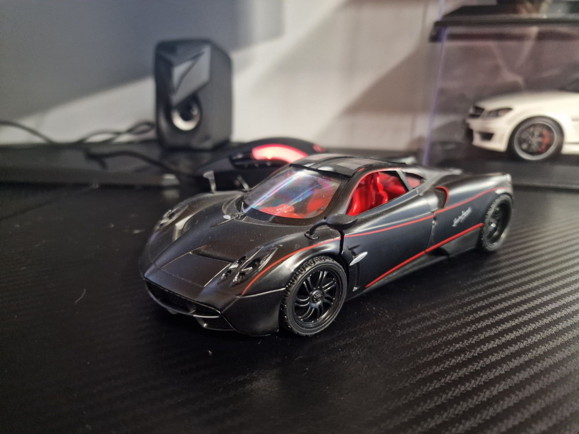 Pagani Huayra 1:24