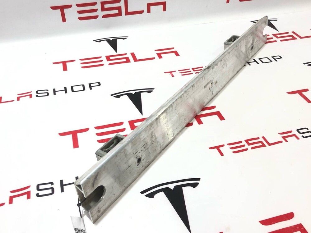 TESLA MODEL Y Усилитель переднего багажника лицензия 2020 2021 2023