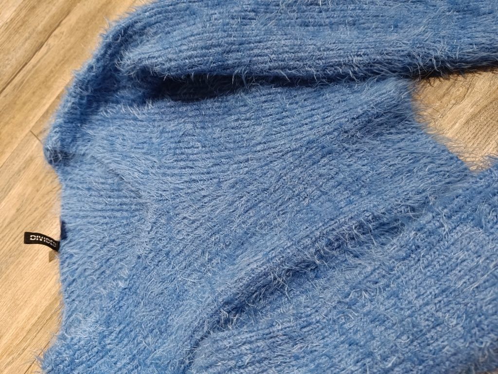 Piękny niebieski sweter, crop top + dwie pary spodni