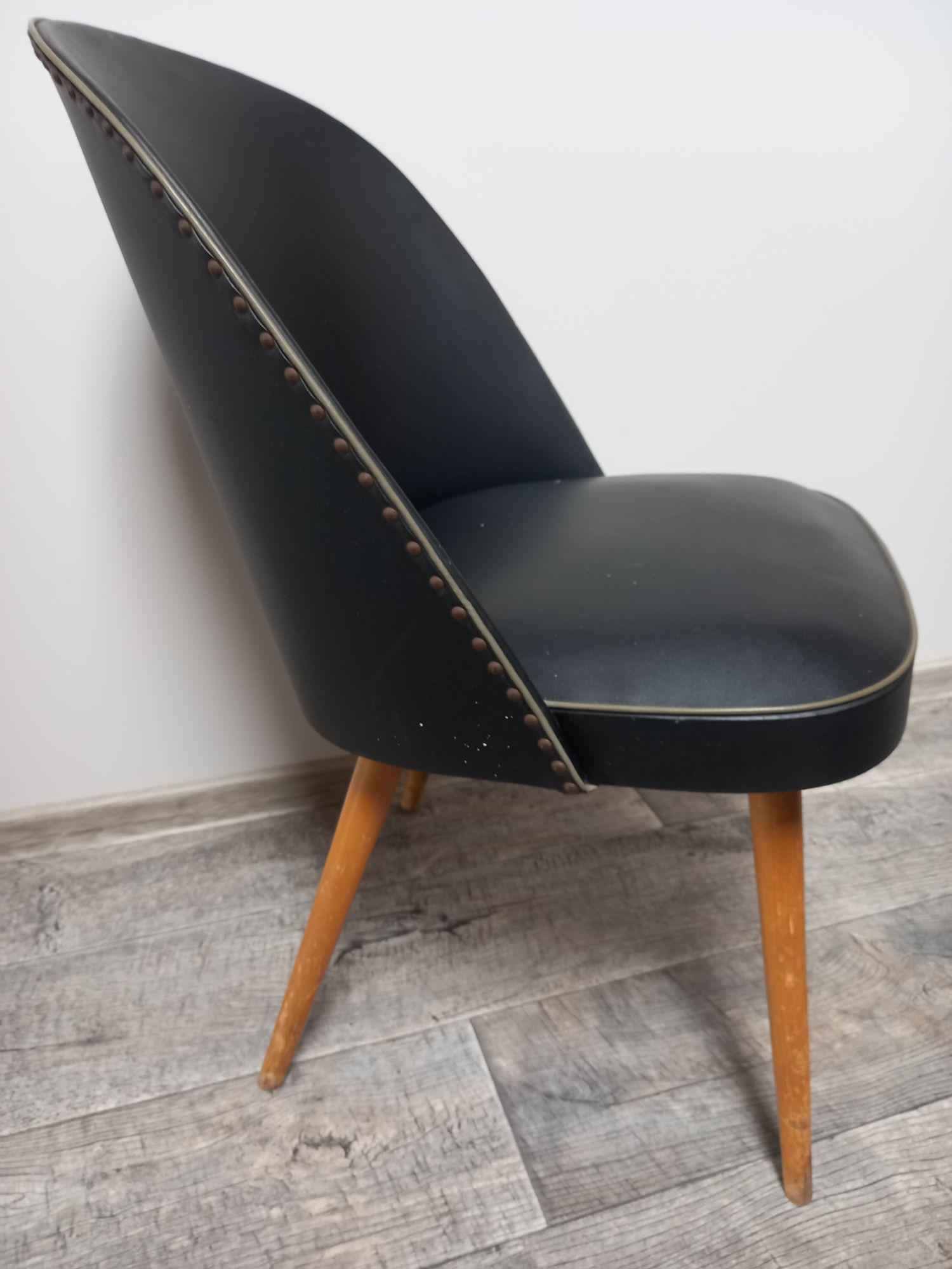 Stare krzesło patyczak muszelka THONET PRL