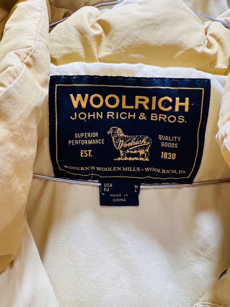 Чоловічий пуховик Woolrich