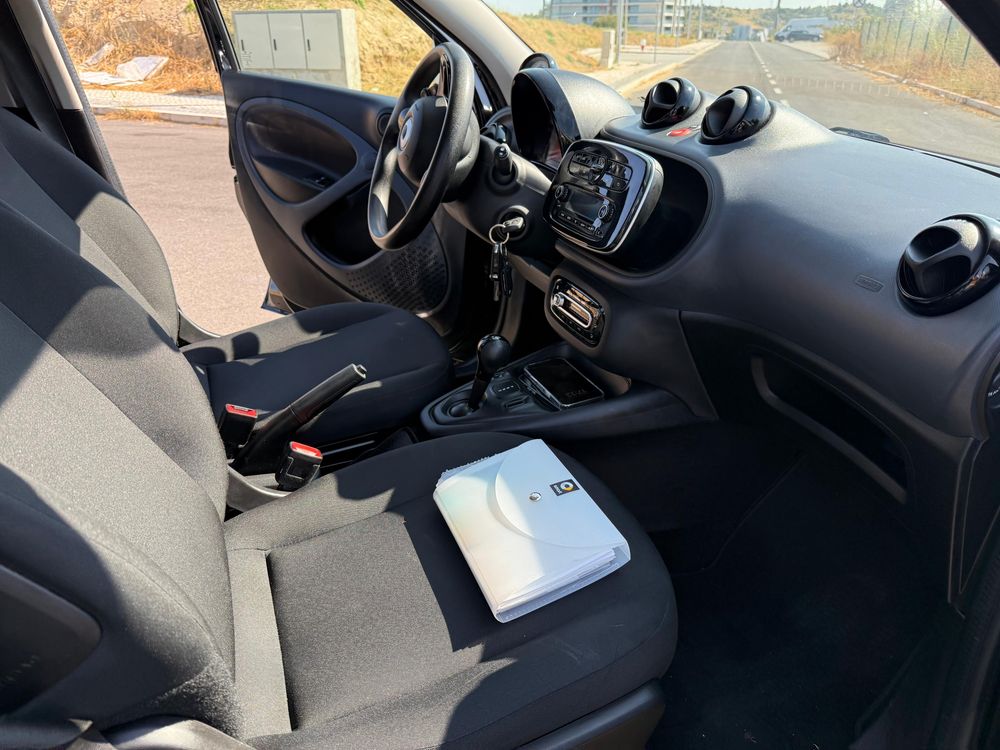 SMART ForFour EQ Business Solution | Elétrico  | Viatura Impecável