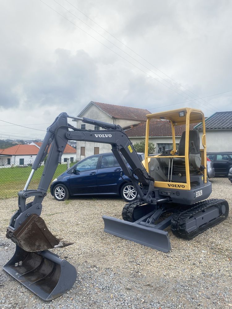 VOLVO ECR 2.8 Toneladas