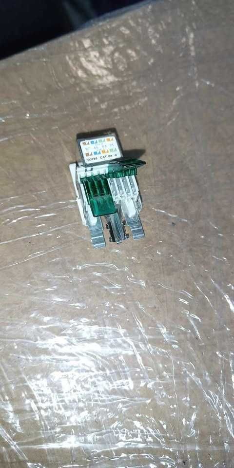 Bac panel 16x RJ45 do szafy Rack 19"