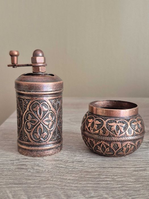 Oryginalny turecki młynek do pieprzu