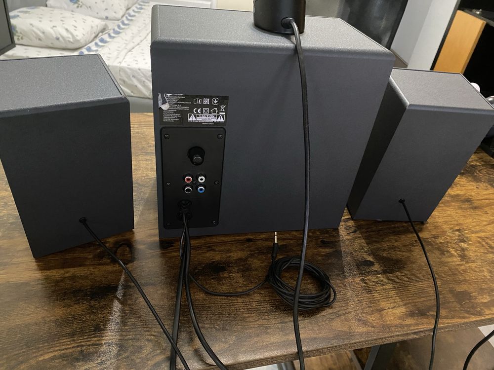 Colunas Logitech Z333 2.1 | Subwoofer potente