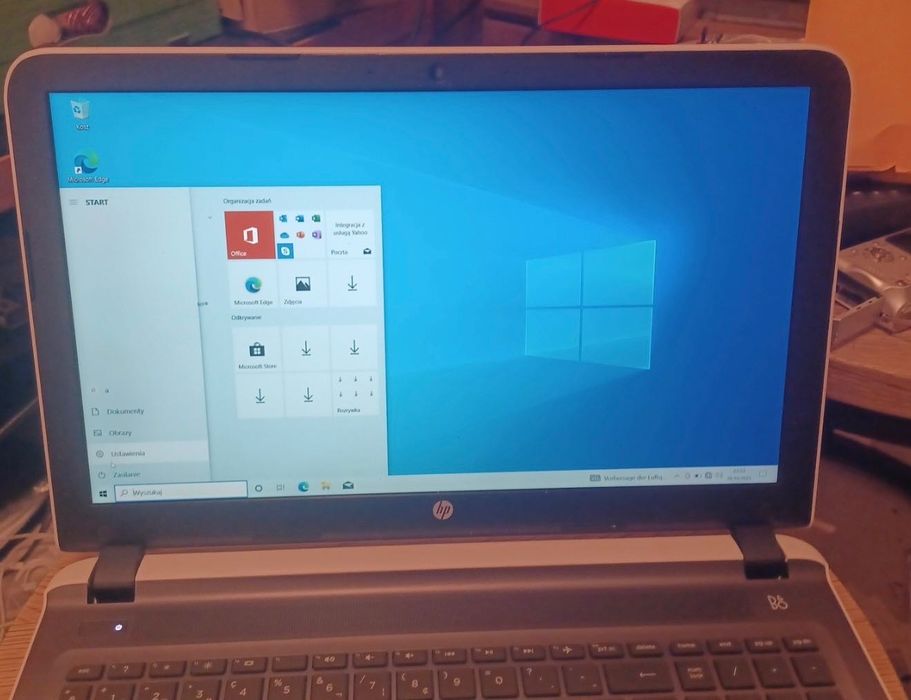 Biały HP Pavilion Notebook - 15-ab266nz (ENERGY STAR) 1 TB/8GB