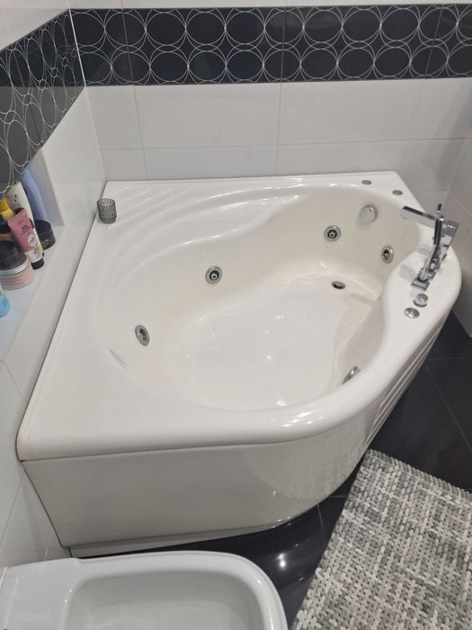 Oddam wannę z hydromasażem