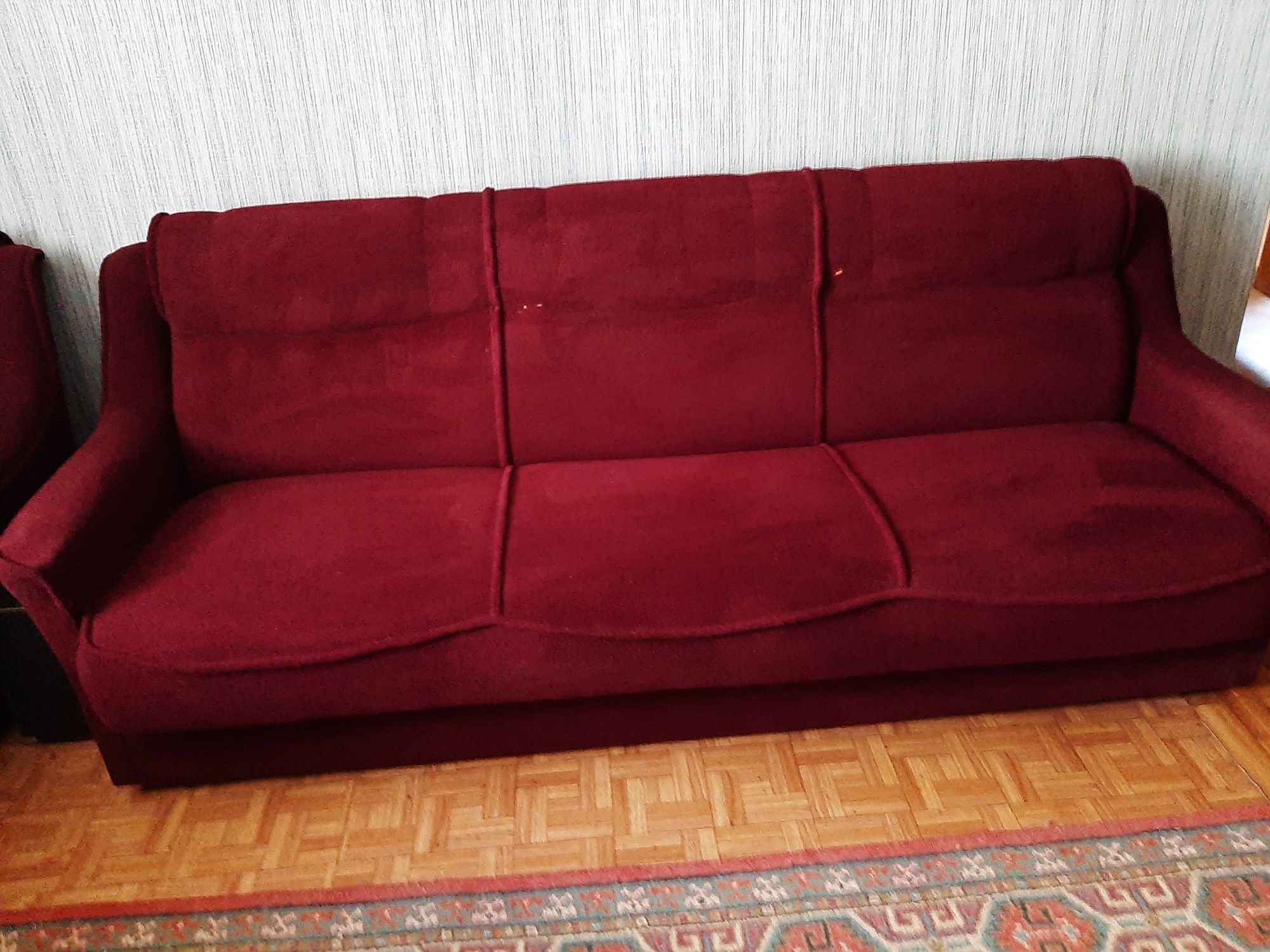 Комплект меблів, диван та 2 крісла