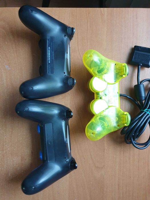 Аксесуари і комплектуючі геймпад PS1 PS4