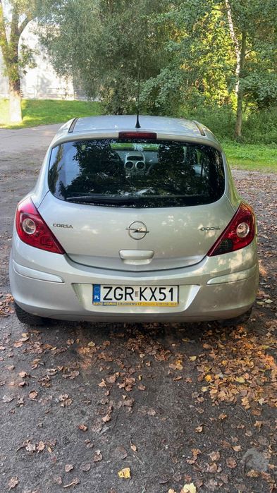 Opel corsa 2009 rok nowe oc nowy przeglad