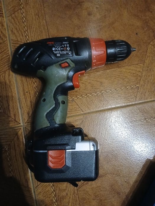 Máquina de apertar parafusos