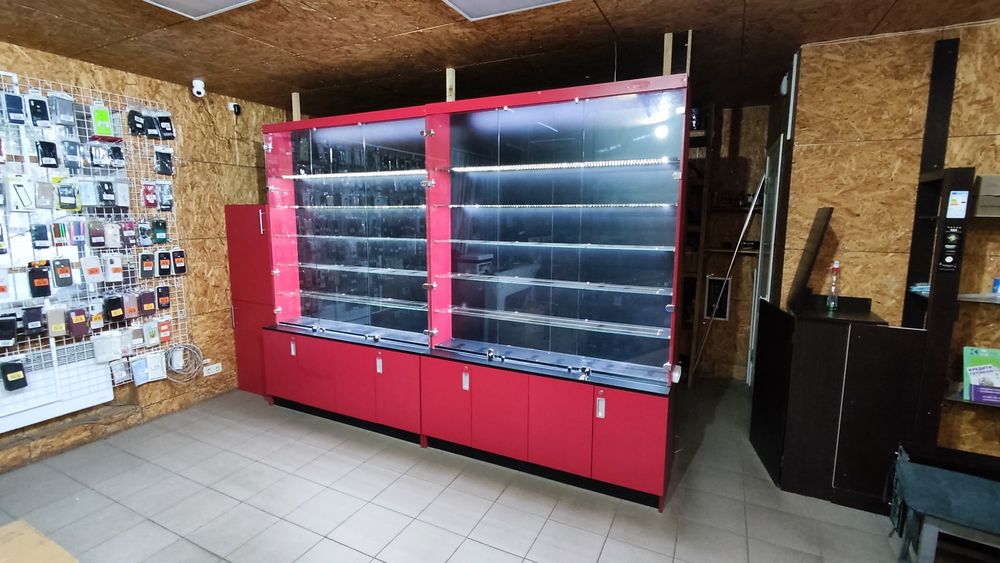 Продам шкаф для магазина