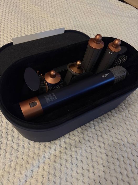 Продам Dyson Airwap Complete(HS05). Оригінал, повний комплект!