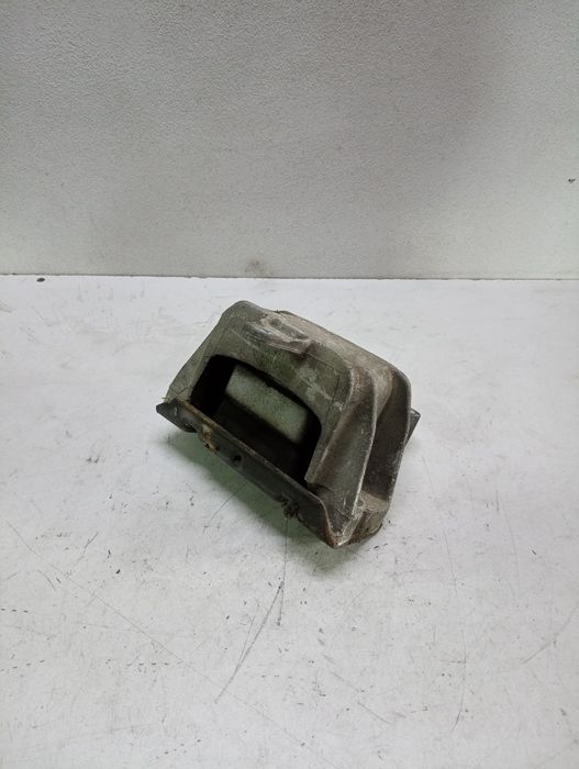 Lewa poduszka/łapa silnika VW golf 4 1.9tdi