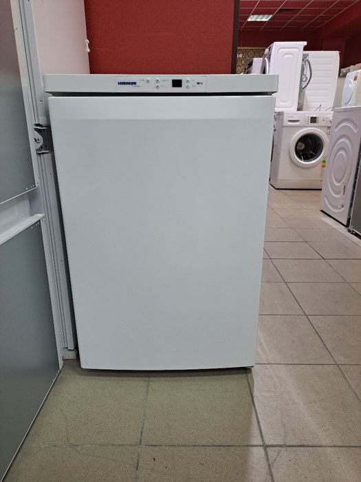 Невеличкий холодильник Liebherr kgn85 на дачу смарт квартиру з гаранті