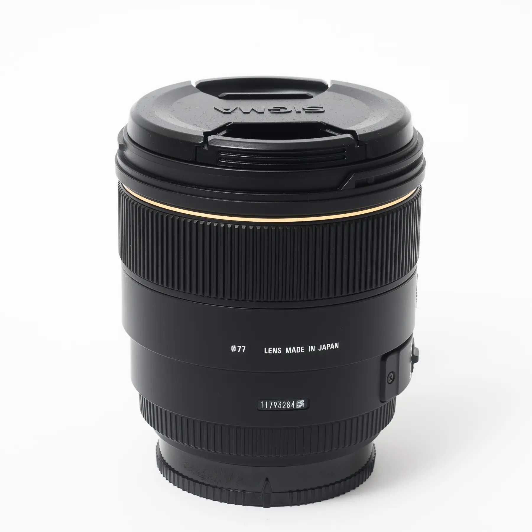 Об'єктив Sigma AF 85mm f1.4 EX DG HSM для Sony A-mount