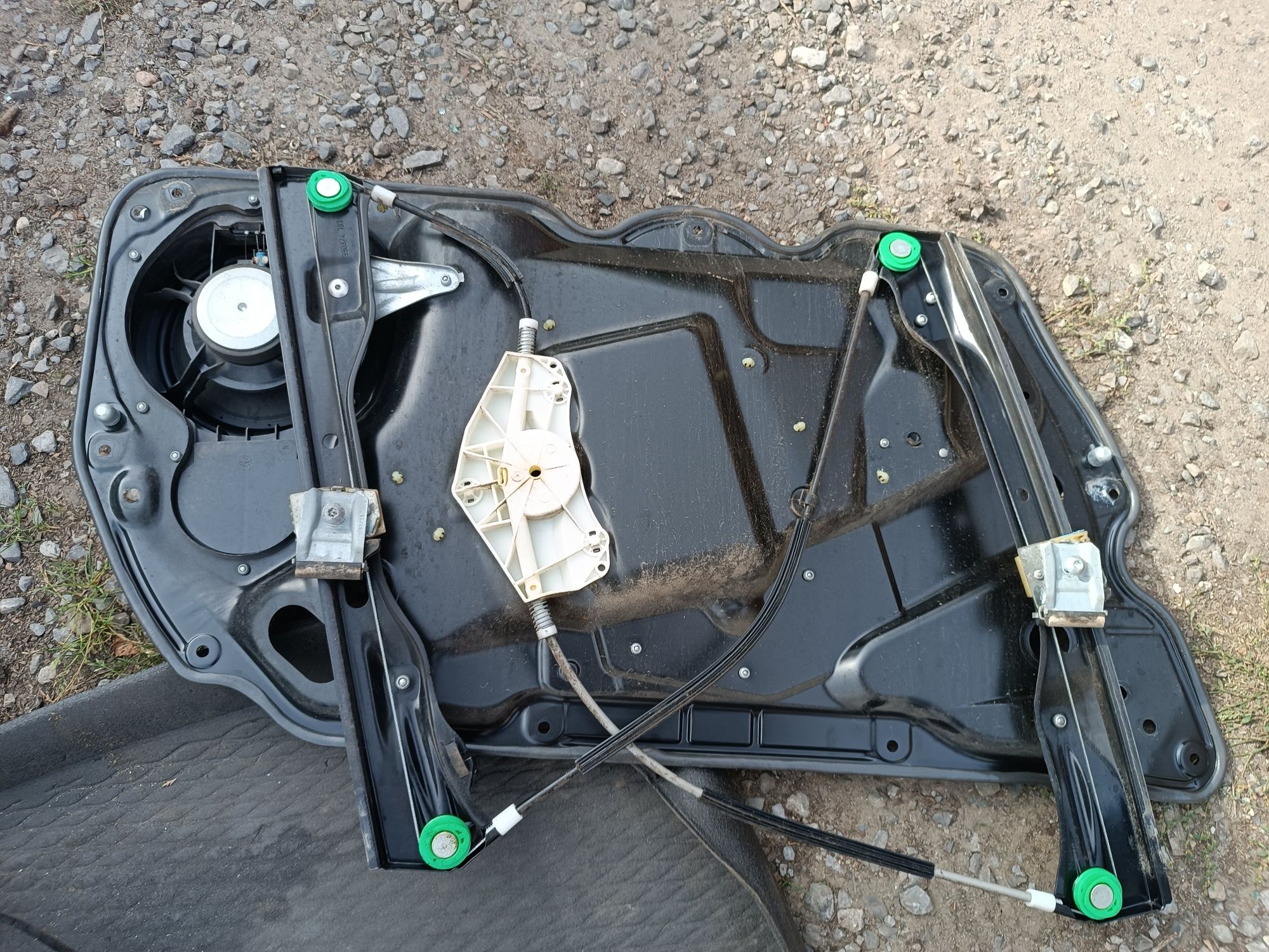 Mechanizm szyby prawy przód VW passat b6 Europa