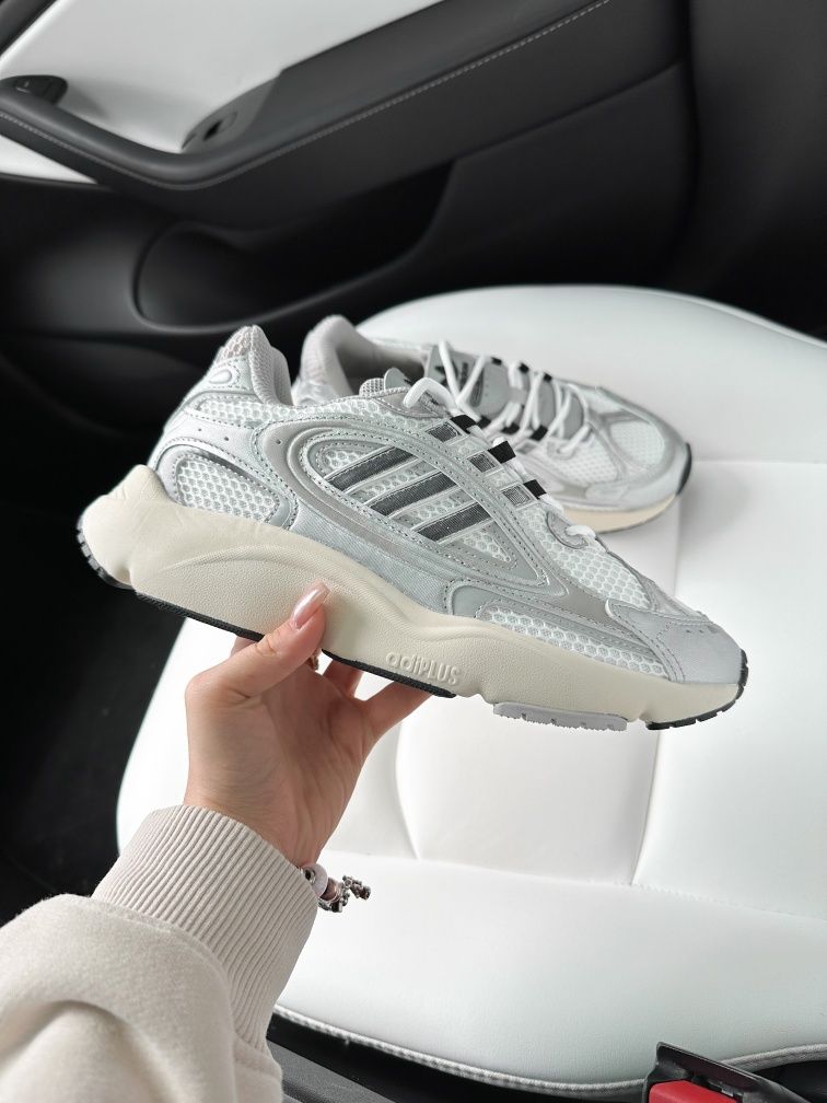 36-45 Adidas Ozmillen White Silver